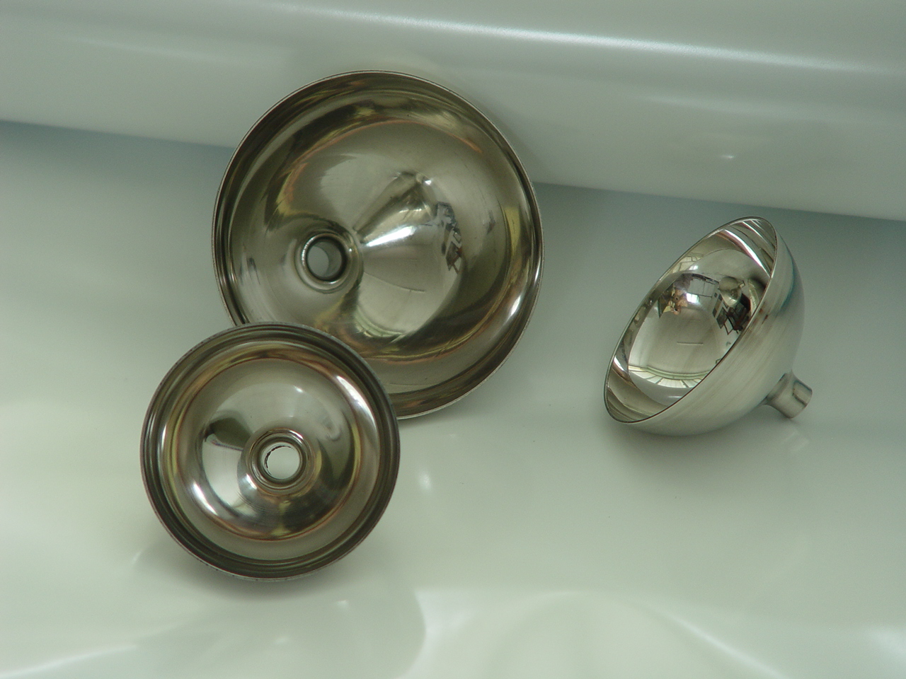 趙景謙的板料旋壓成型技術(shù)蜚聲海內(nèi)外(圖3)